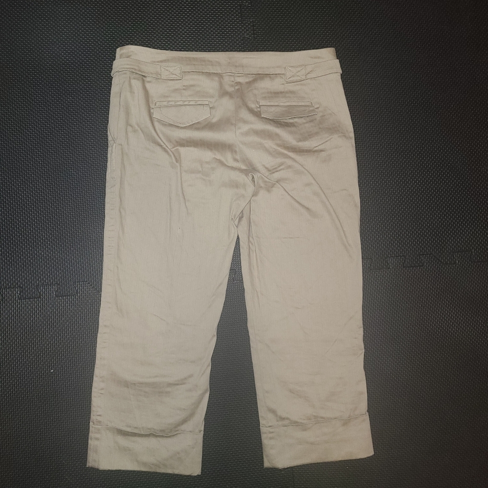 Smart Set Capri Pants - Picture 6 of 7